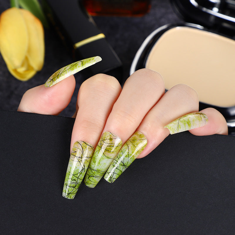 Bloody Splatter Nail Art Design – Halloween, Creative Nail Art