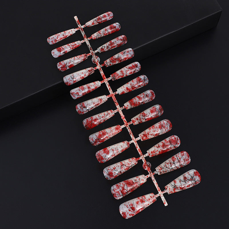 Bloody Splatter Nail Art Design – Halloween, Creative Nail Art
