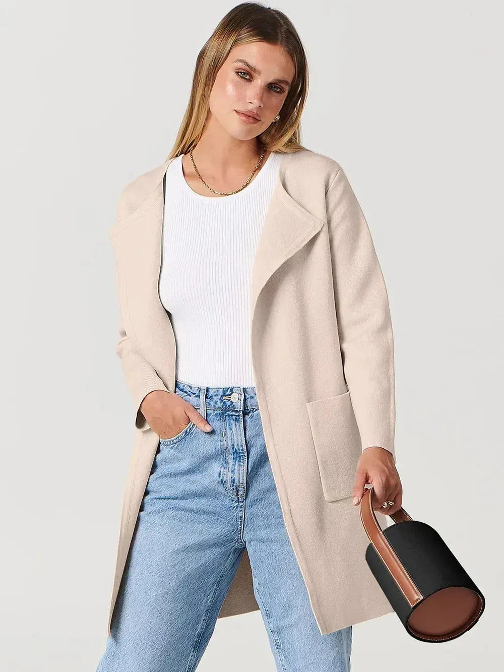 Elegant Lapel Coat in Soft Wool Blend for Women - Stylish Outerwear for Casual and Formal Occasions