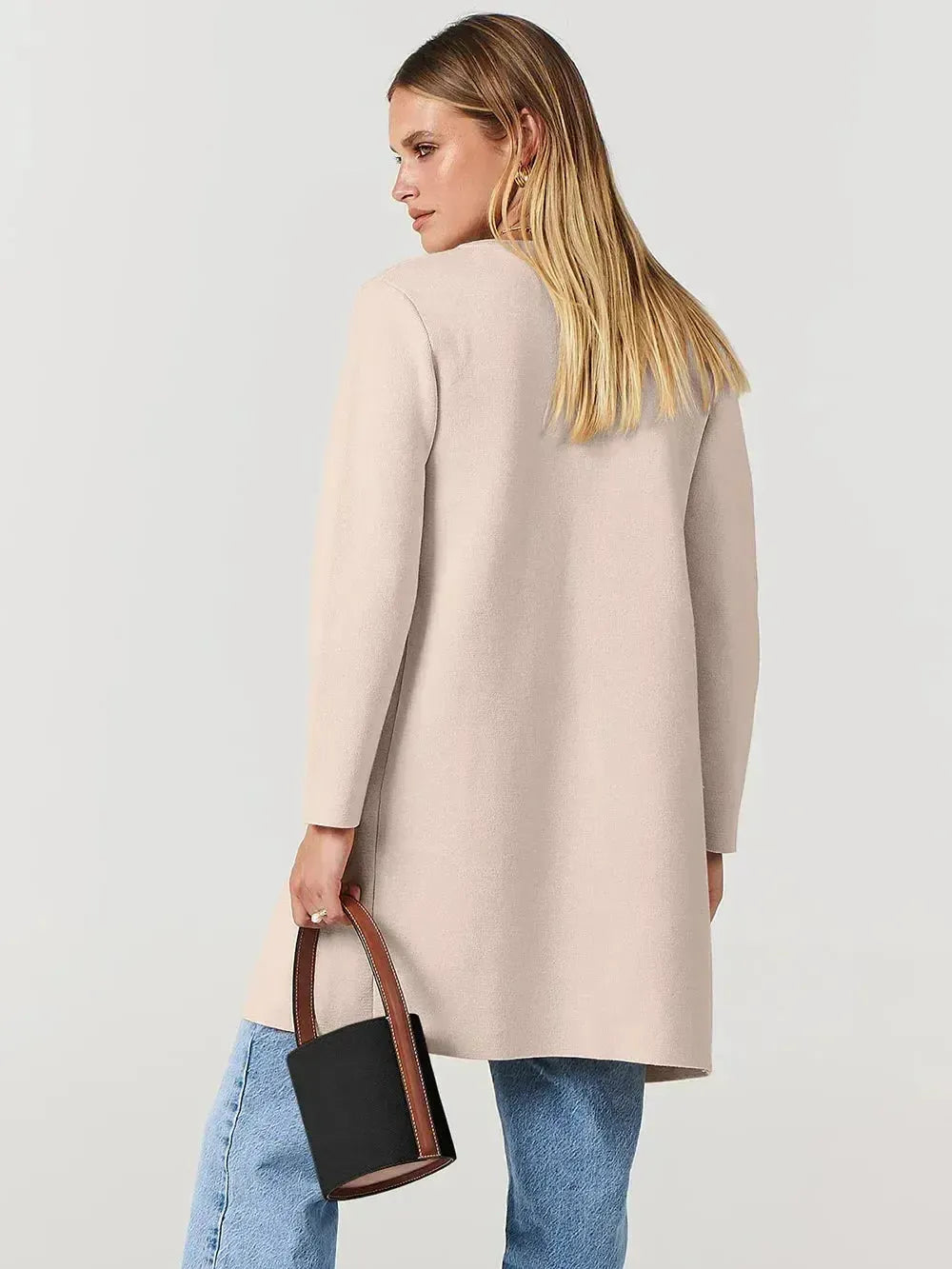 Elegant Lapel Coat in Soft Wool Blend for Women - Stylish Outerwear for Casual and Formal Occasions