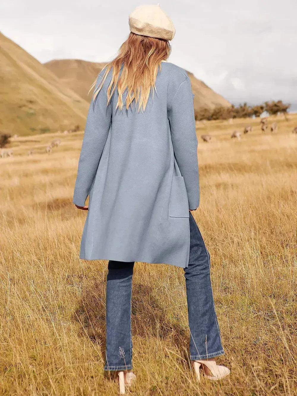 Elegant Lapel Coat in Soft Wool Blend for Women - Stylish Outerwear for Casual and Formal Occasions
