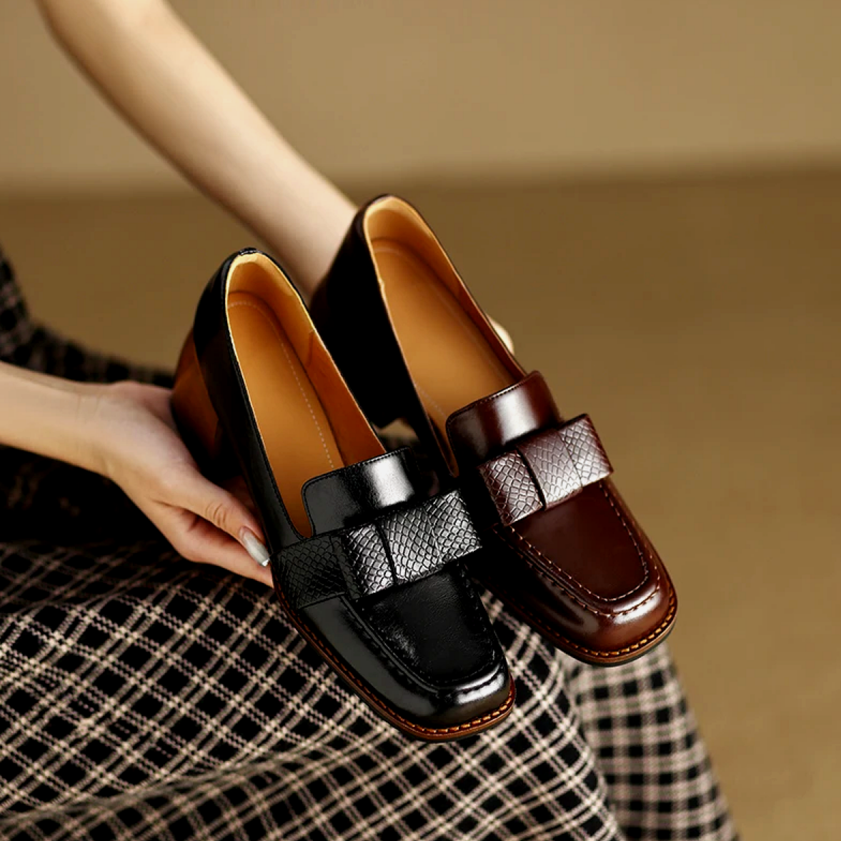 Knot Detail Leather Loafers for Women - Stylish Casual Footwear