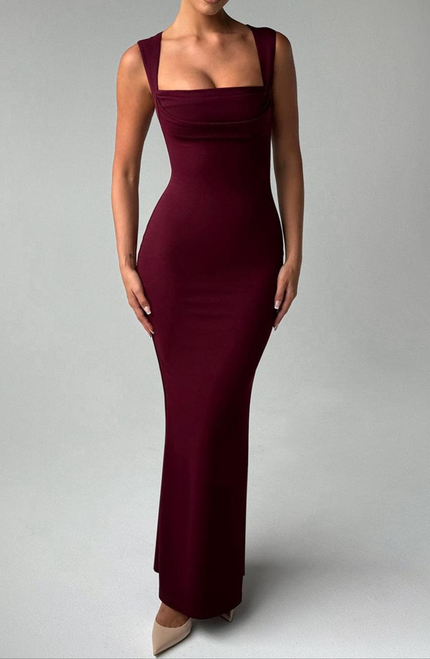 Maxi Dress Cherry Lacquer - Elegant Long Dress for Casual or Formal Wear