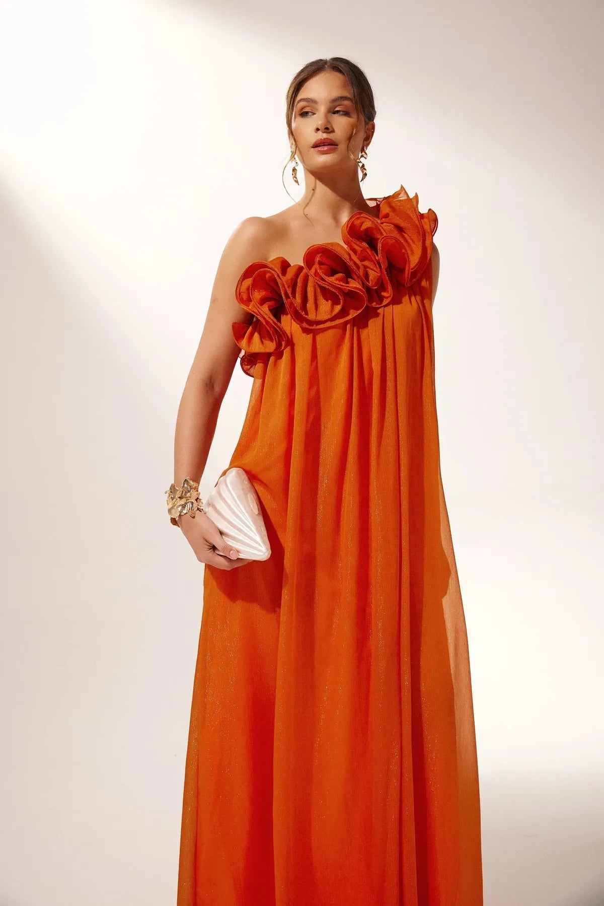 Asymmetric Floral Evening Gown in Chiffon for Formal Events