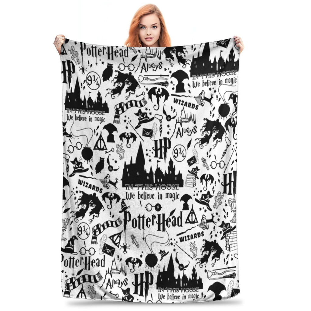 Halloween Fleece Blanket – Cozy Home Decor, Seasonal Gift