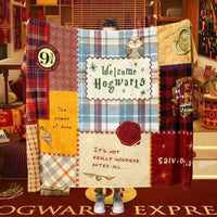 Hogwarts-Themed Fleece Throw Blanket – Cozy Home Decor, Gift for Fans