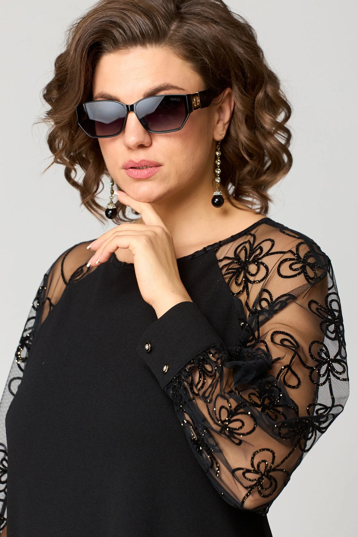 Lace Overlay Elegant Dress for Women - Perfect for Formal Events and Parties