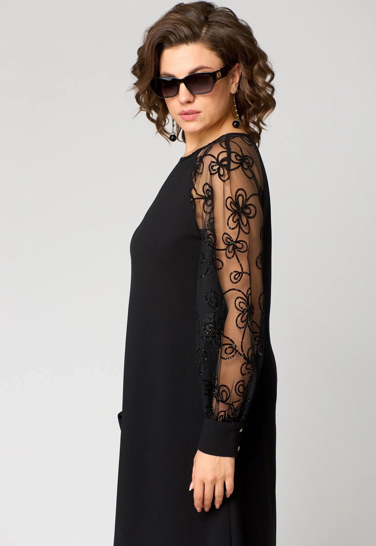 Lace Overlay Elegant Dress for Women - Perfect for Formal Events and Parties