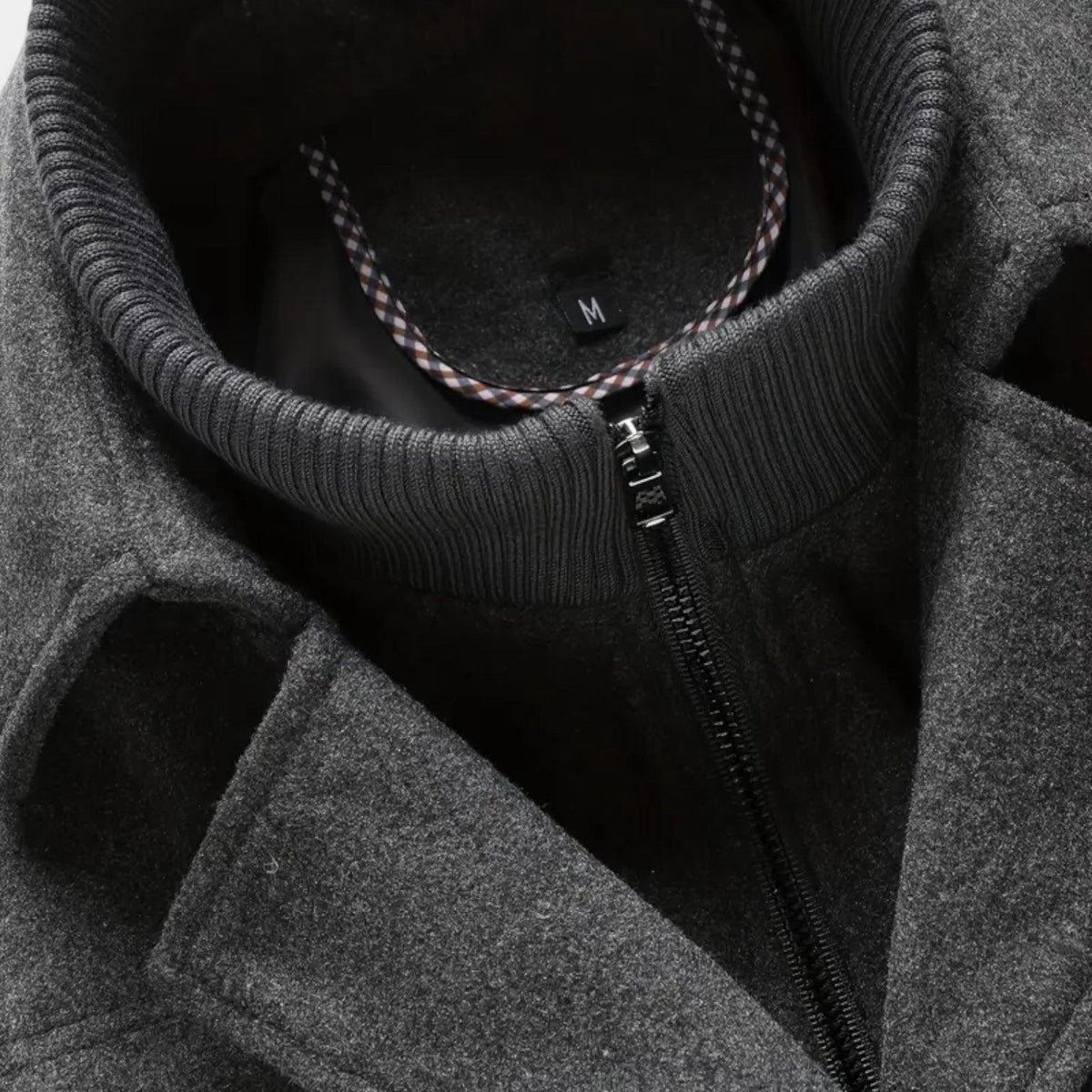 Men's Wool-Blend Overcoat - Tailored Button-Up Winter Coat for Cold Weather Fashion