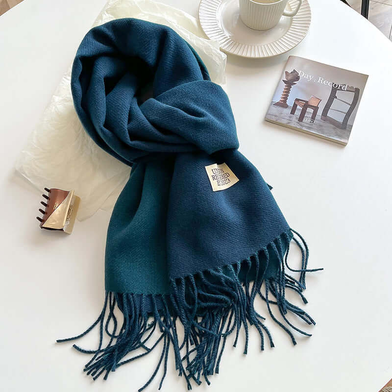 Reversible Scarf – Stylish Accessory, Versatile Fashion Statement