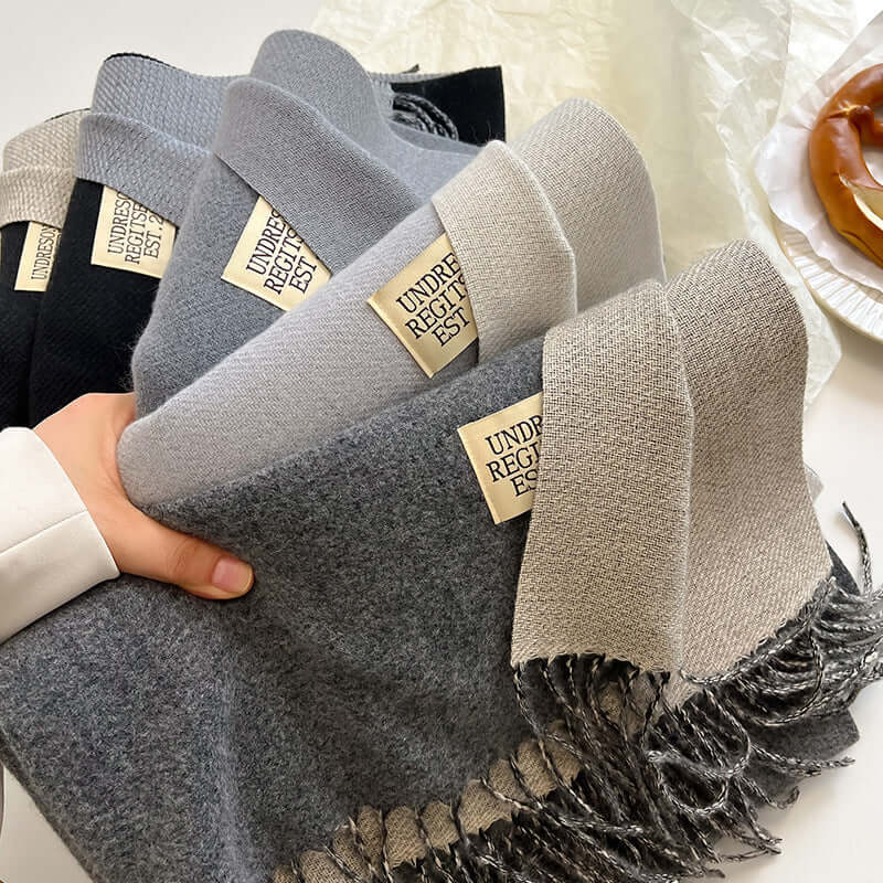 Reversible Scarf – Stylish Accessory, Versatile Fashion Statement