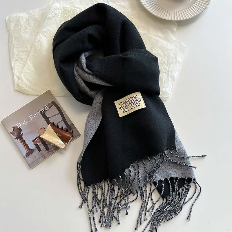 Reversible Scarf – Stylish Accessory, Versatile Fashion Statement
