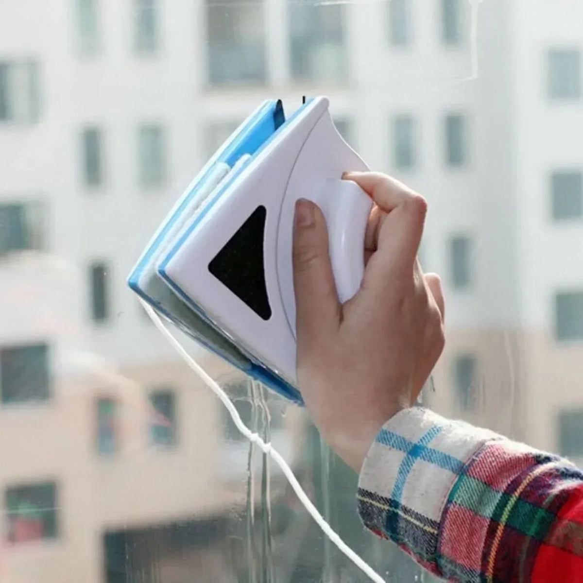 Safe Tool for Double-Sided Window Cleaning