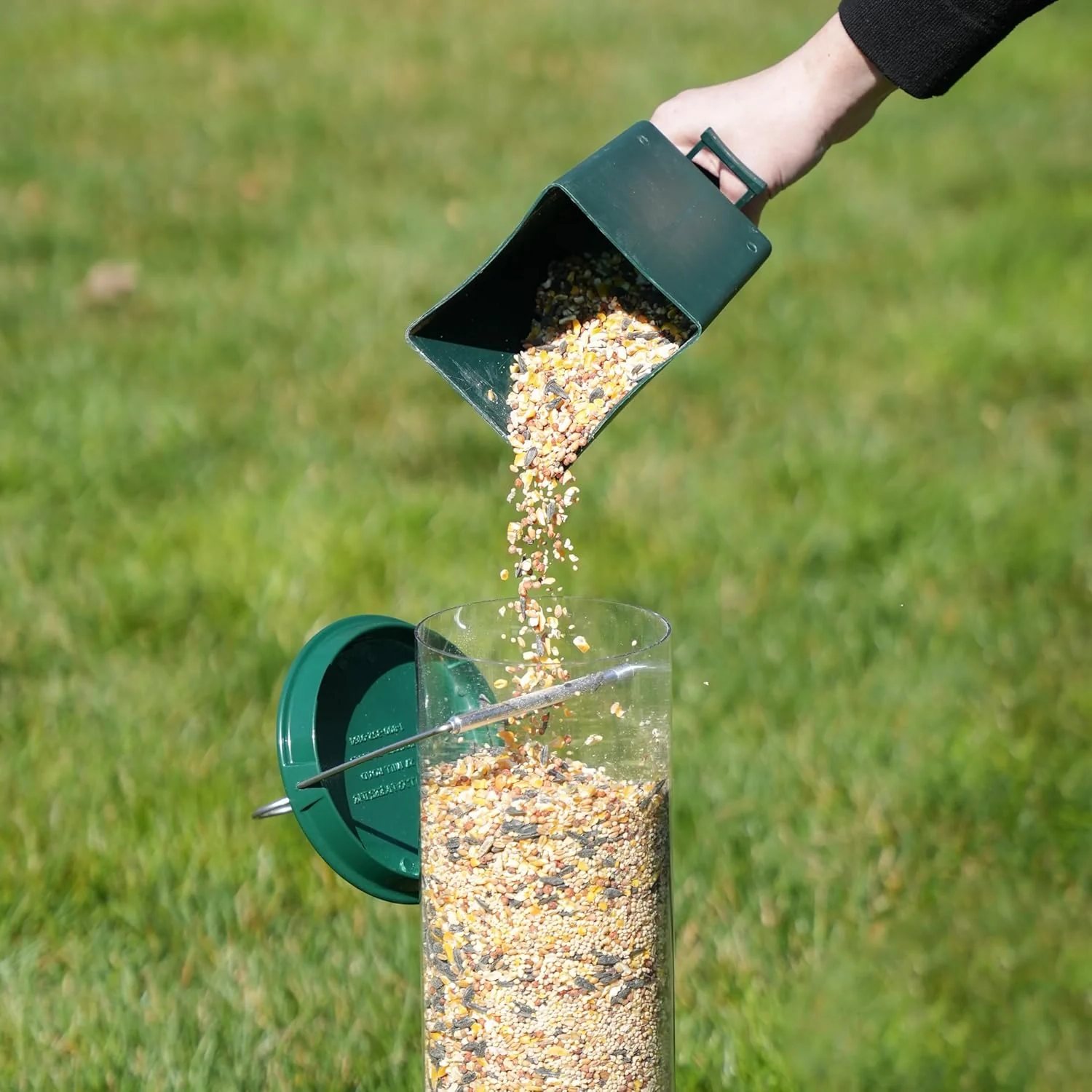 Squirrel-Proof Bird Feeder with Spinning Perch – Outdoor, Garden