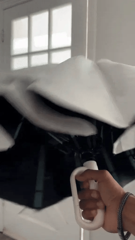 Windproof Automatic Folding Umbrella with Reflective Strip