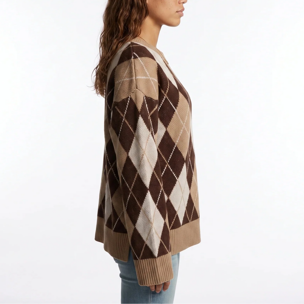 Women’s Knit Jumper – Diamond Pattern, Round Neck, Long Sleeve – Casual, Everyday Wear
