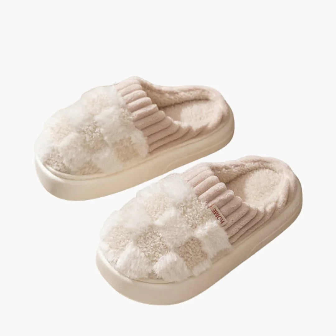 Women's Slippers with Checkered Surface and Plush Lining
