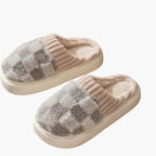 Women's Slippers with Checkered Surface and Plush Lining