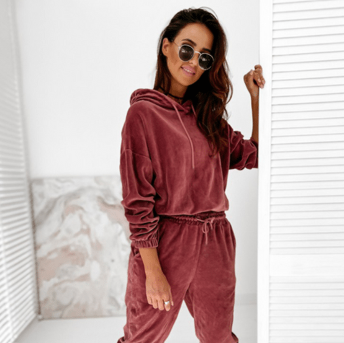 Women's Velour Hoodie and Joggers Set with Drawstring – Casual, Everyday