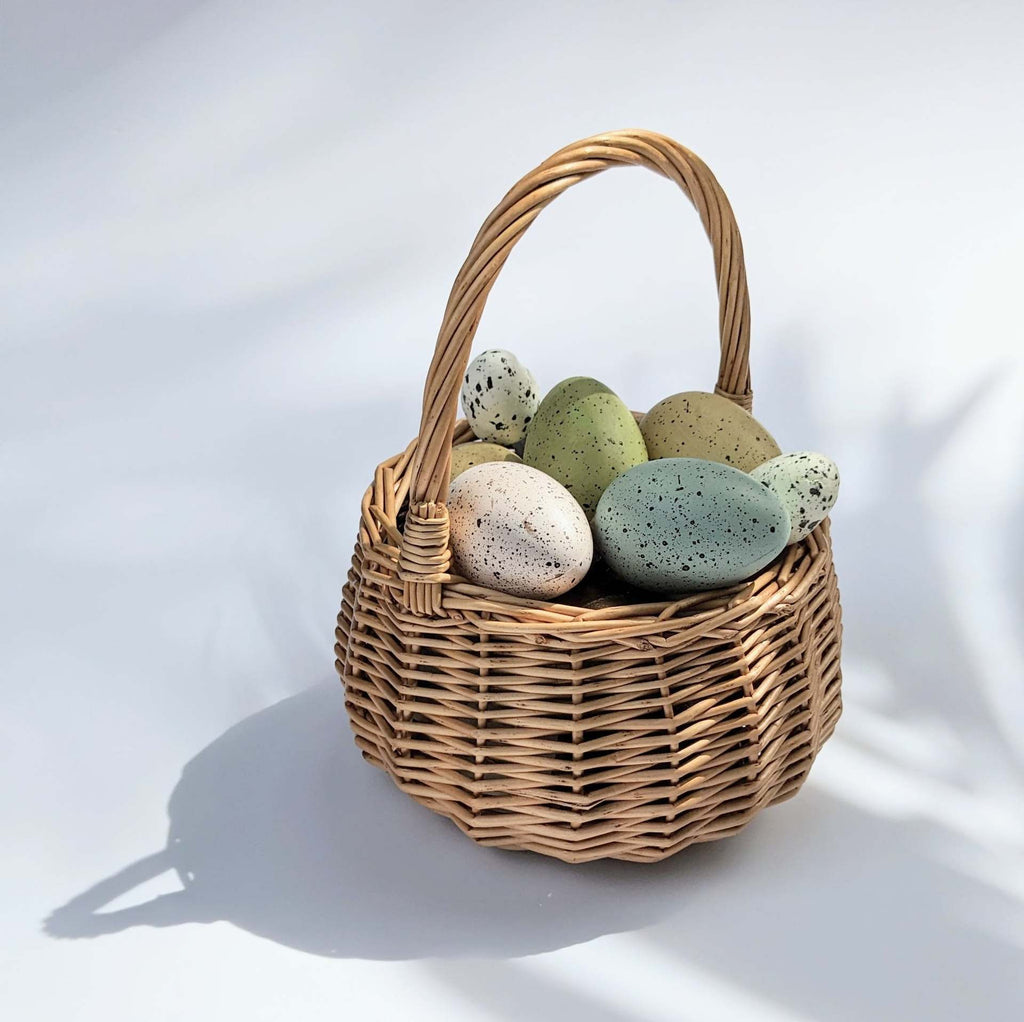 Woven Basket with Practical Handle – Storage, Decoration