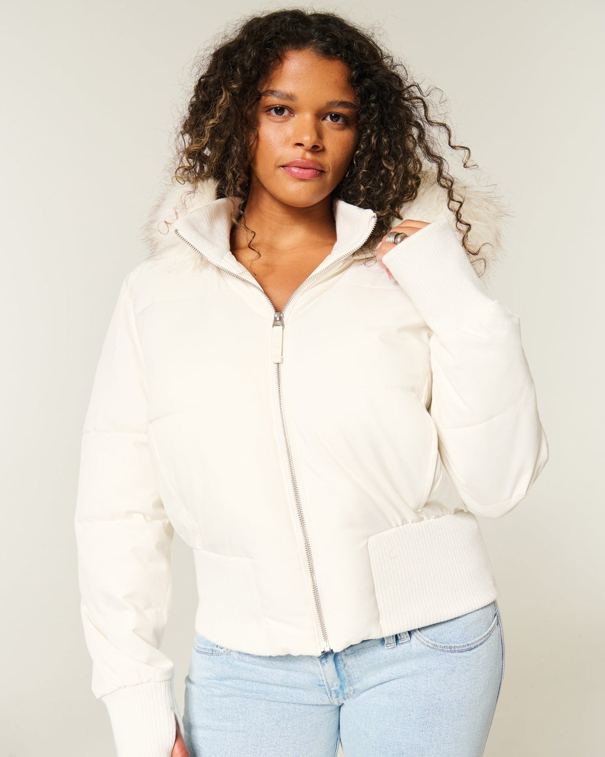 Cropped Brown Puffer Jacket with Faux Fur Hood – Casual Winter Wear, Everyday Style